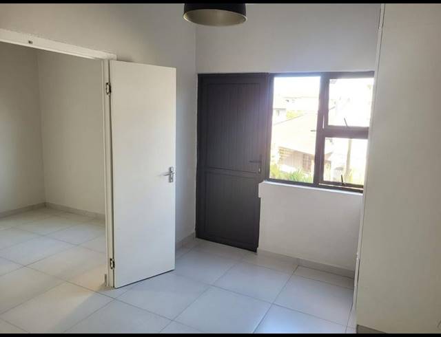 1 BEDROOM PROPERTY TO RENT IN UVONGO BEACH